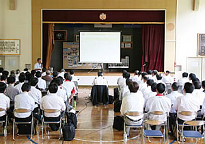 建築物の有効活用　旧・市立東山小学校